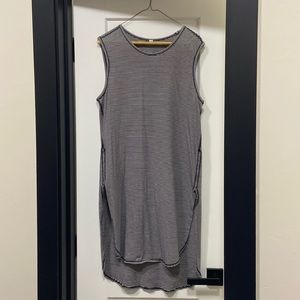 Lululemon sleeveless tunic 8